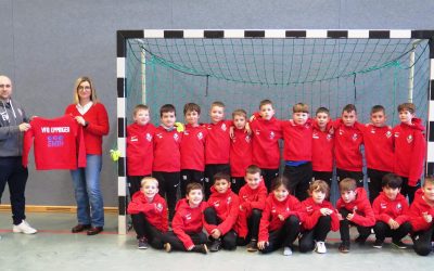 Neue Sportanzüge für das F-Jugend Team 2016 – Dank der großzügigen Unterstützung der Firma SMB GmbH!