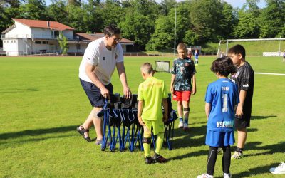 Neue mobile Sitzbänke für unsere F- und E-Jugend